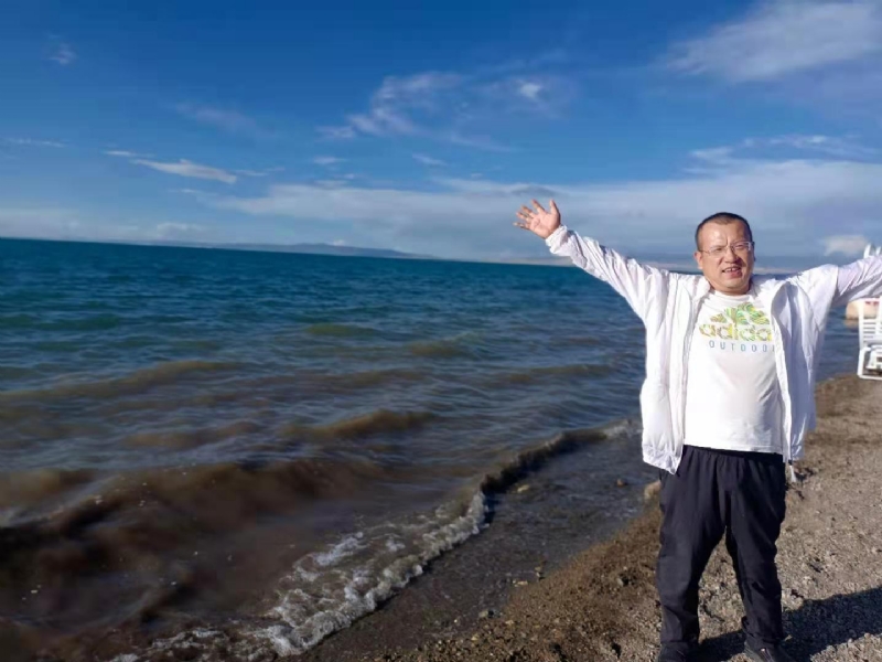 蜜蜂的第一张照片--大连相亲服务中心