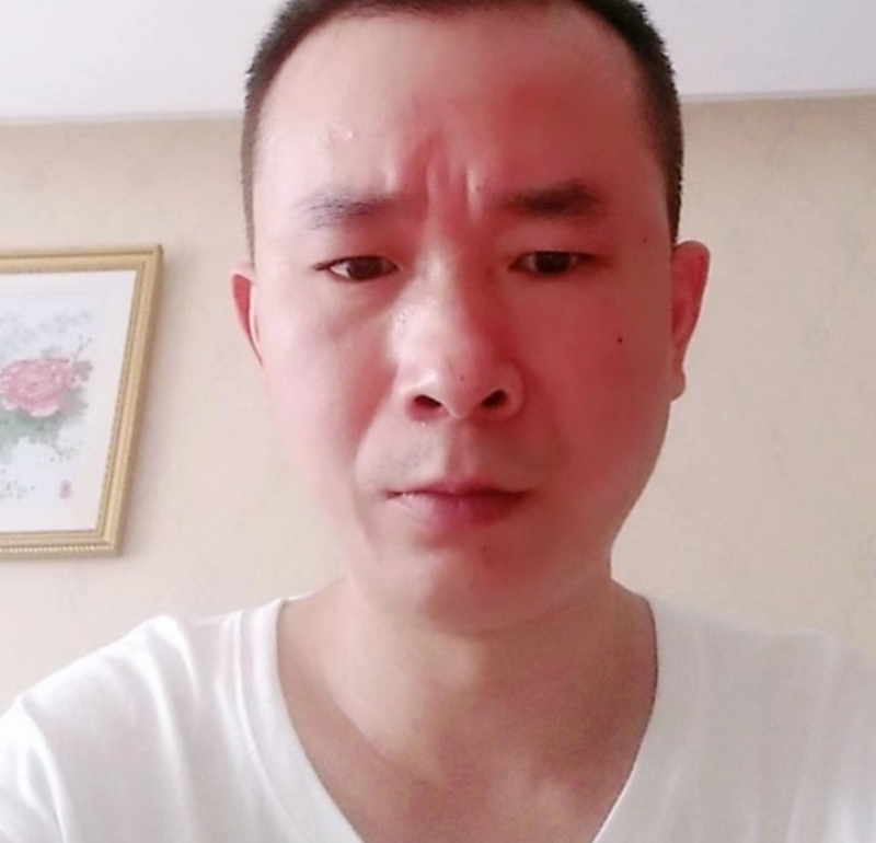 自由飞翔的第一张照片--大连相亲服务中心