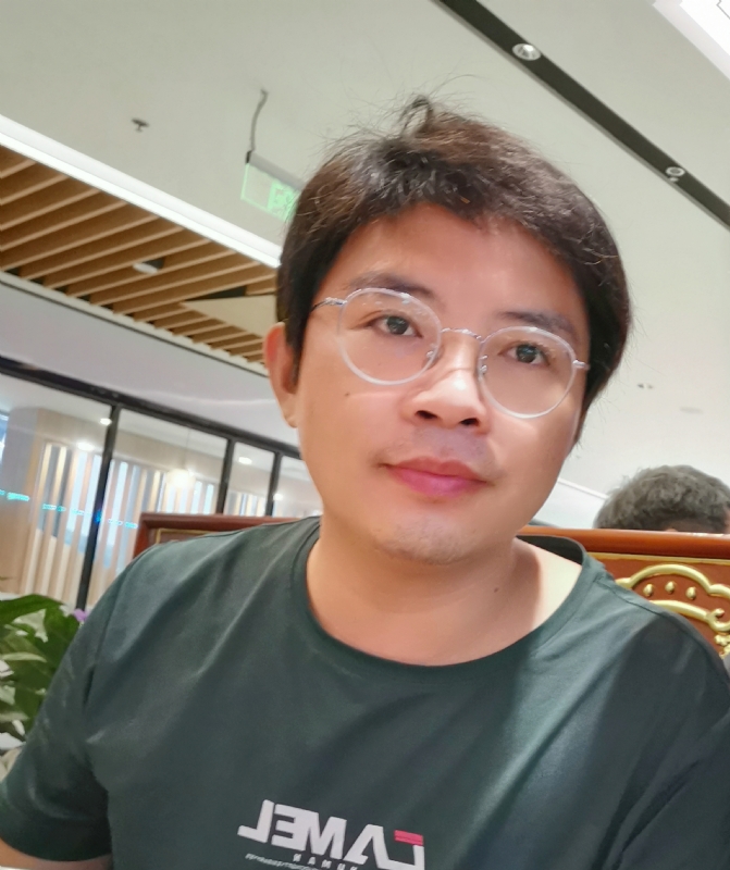 陆迅的第三张照片--大连相亲服务中心