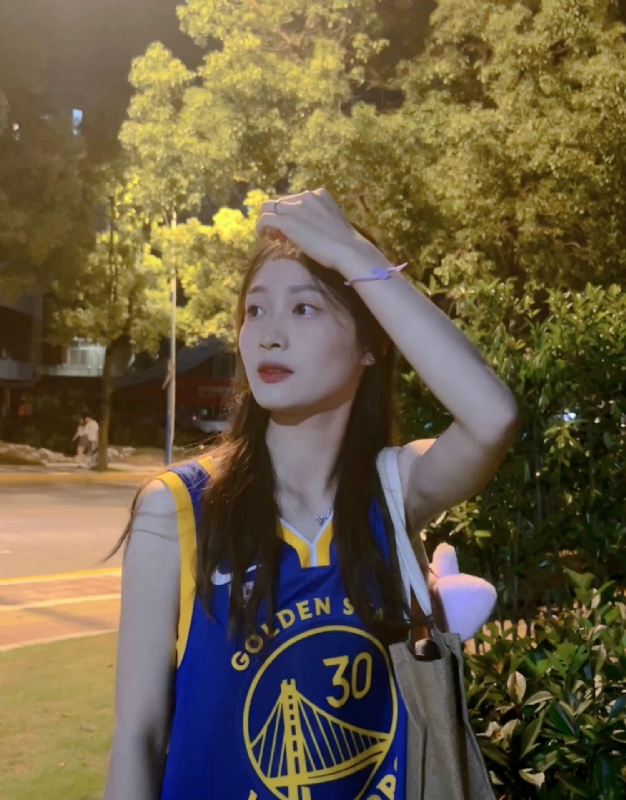 小趴菜的第三张照片--大连相亲服务中心