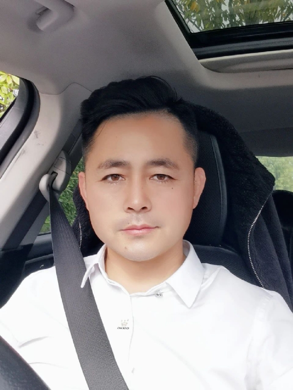 阿华大人的第二张照片--大连相亲服务中心