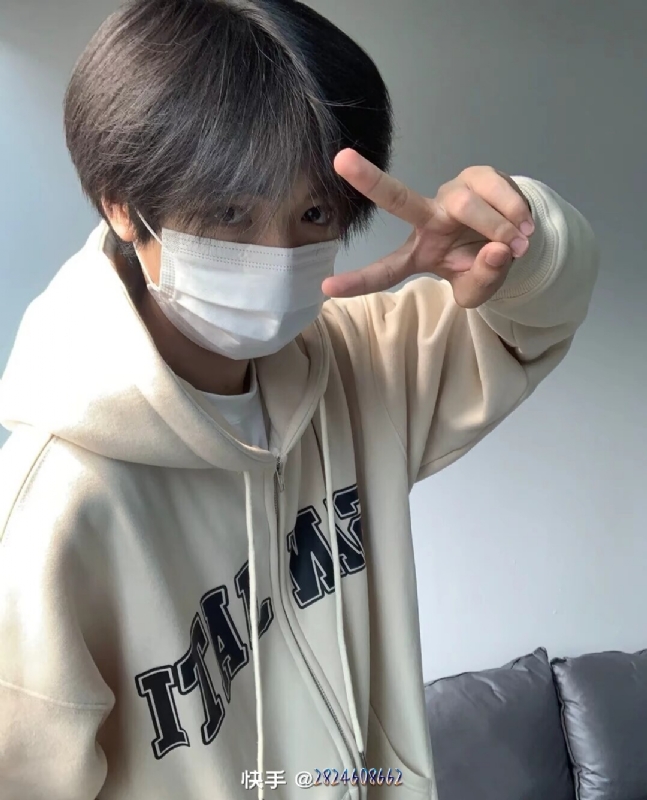 emo的风的第一张照片--大连相亲服务中心