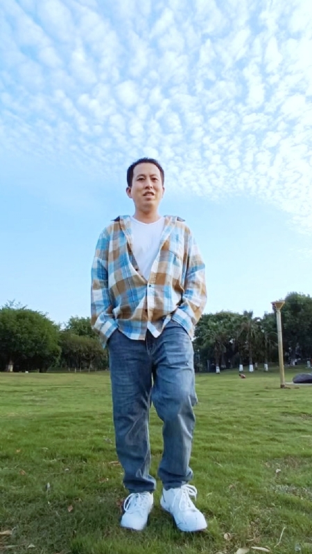 曹先生的第一张照片--大连相亲服务中心