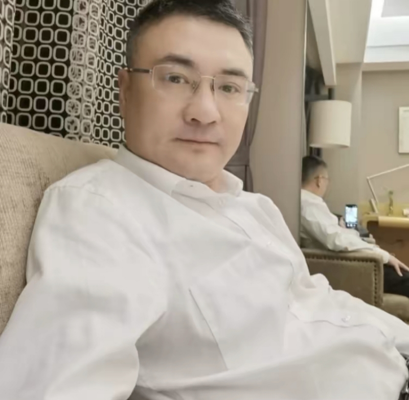 追逐的第二张照片--大连相亲服务中心