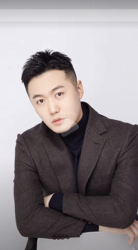 杨天枭的第二张照片--大连相亲服务中心