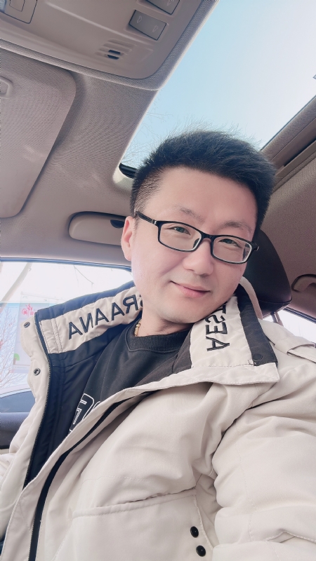 不离不弃的第二张照片--大连相亲服务中心