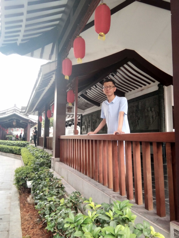 lijian的第一张照片--大连相亲服务中心