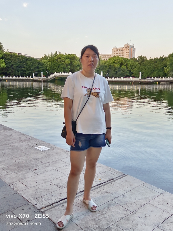 幸福触手可及的第一张照片--大连相亲服务中心