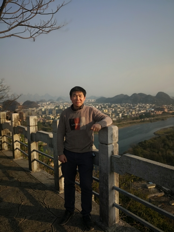 漓江之上的第三张照片--大连相亲服务中心