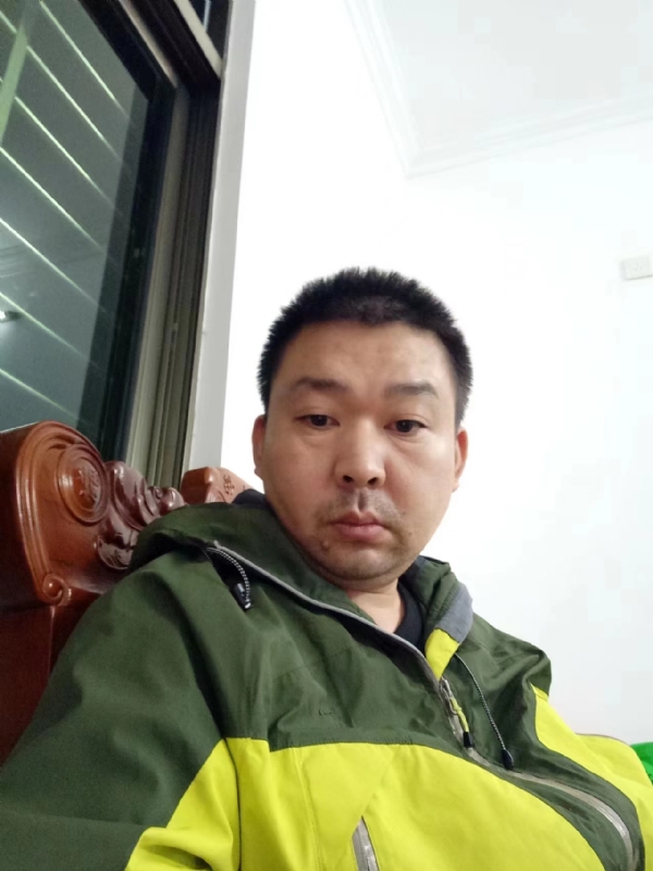 阿汤的第一张照片--大连相亲服务中心