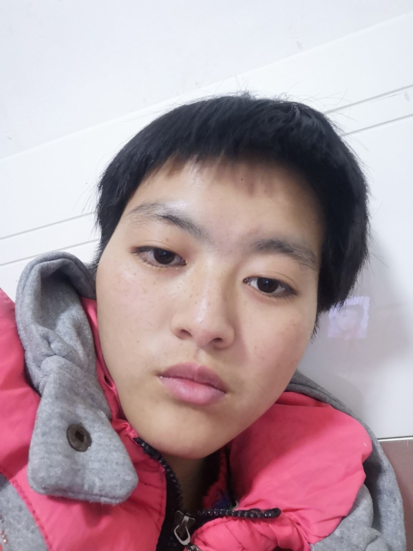 王秋艳的第一张照片--大连相亲服务中心