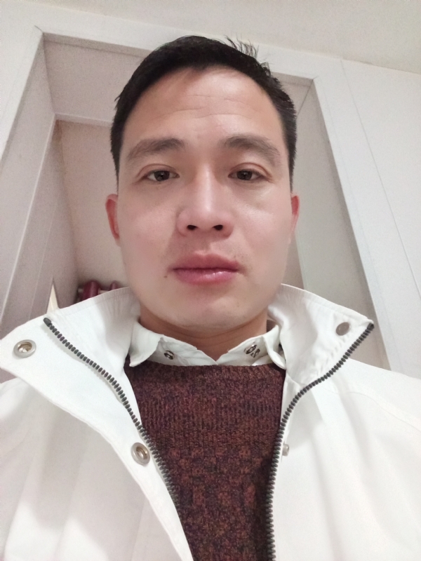 忧伤还是快乐的第一张照片--大连相亲服务中心