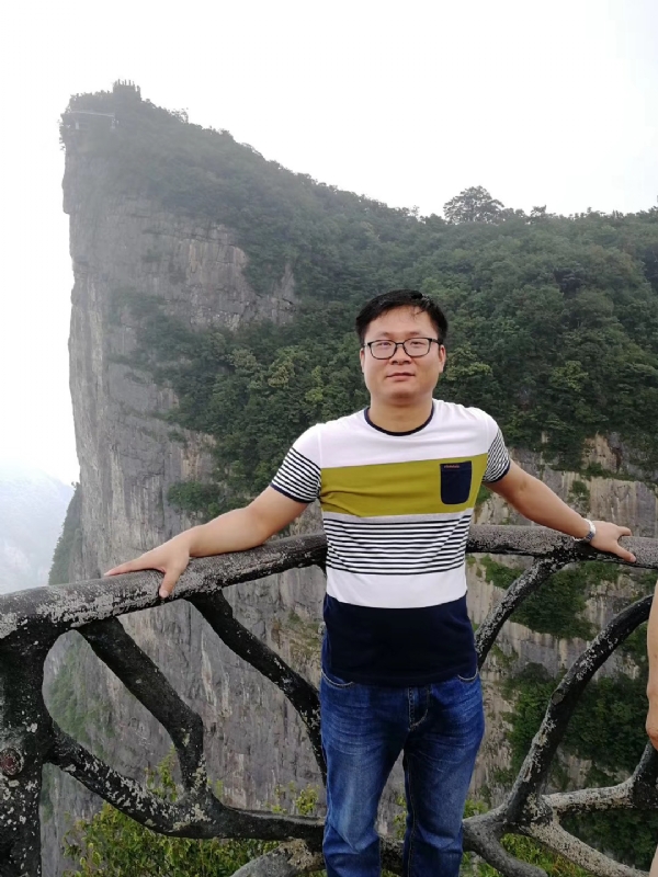 江汉的第一张照片--大连相亲服务中心