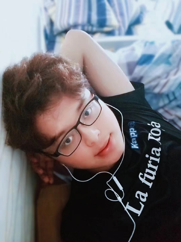 默铭芷的第一张照片--大连相亲服务中心