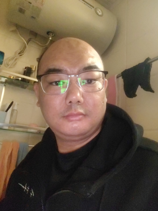 小胖子的第一张照片--大连相亲服务中心