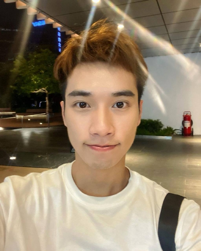 油菜花的第一张照片--大连相亲服务中心