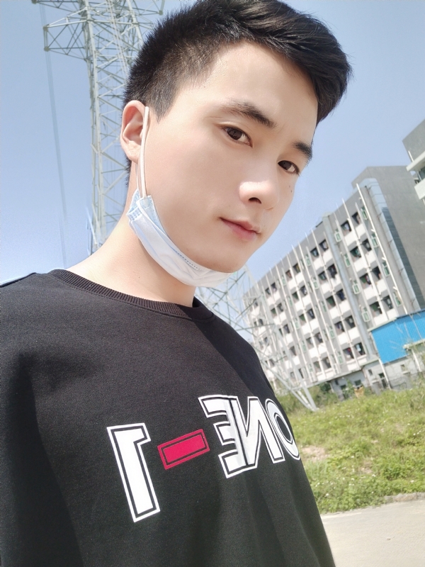 何凡的第一张照片--大连相亲服务中心