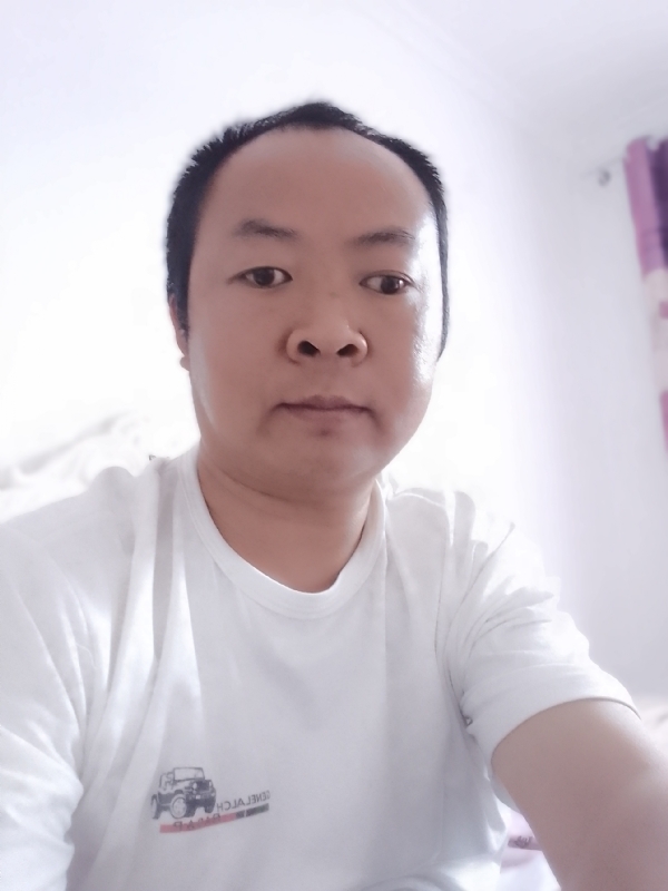 张家小伙子的第二张照片--大连相亲服务中心