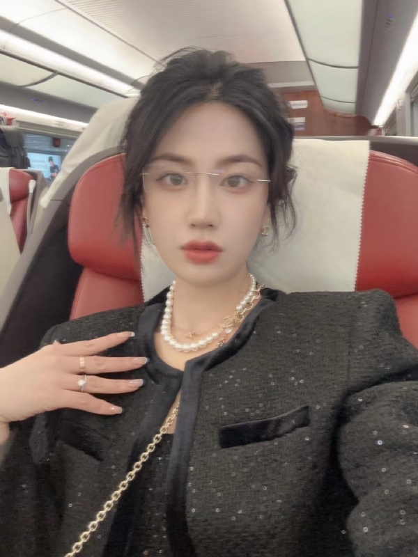 Alma的第三张照片--大连相亲服务中心