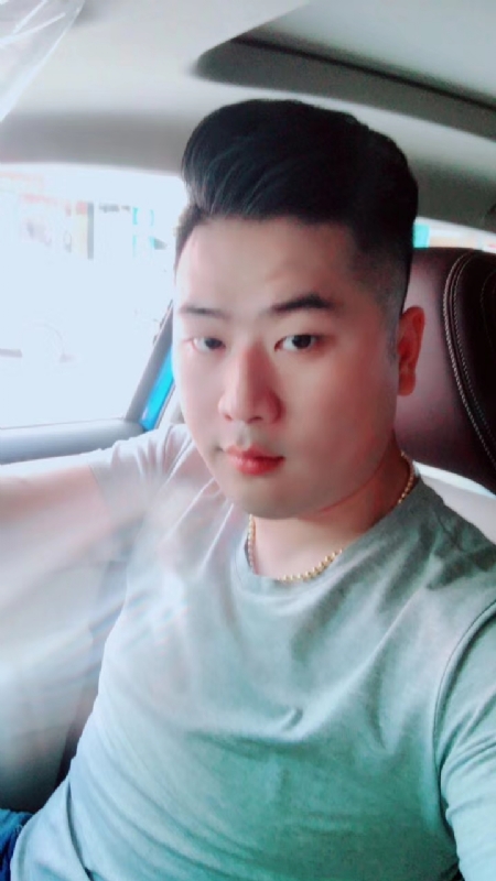 爱吃冰西瓜的猪的第一张照片--大连相亲服务中心