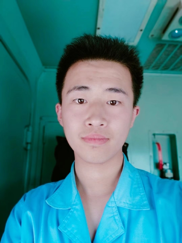 生而为人的第三张照片--大连相亲服务中心