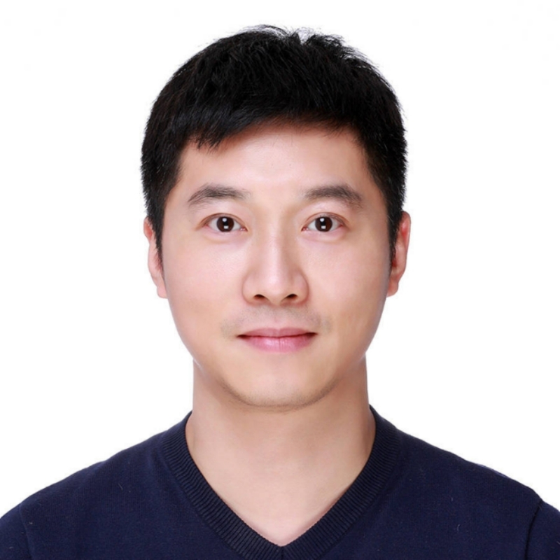 大手牵小手的第一张照片--大连相亲服务中心