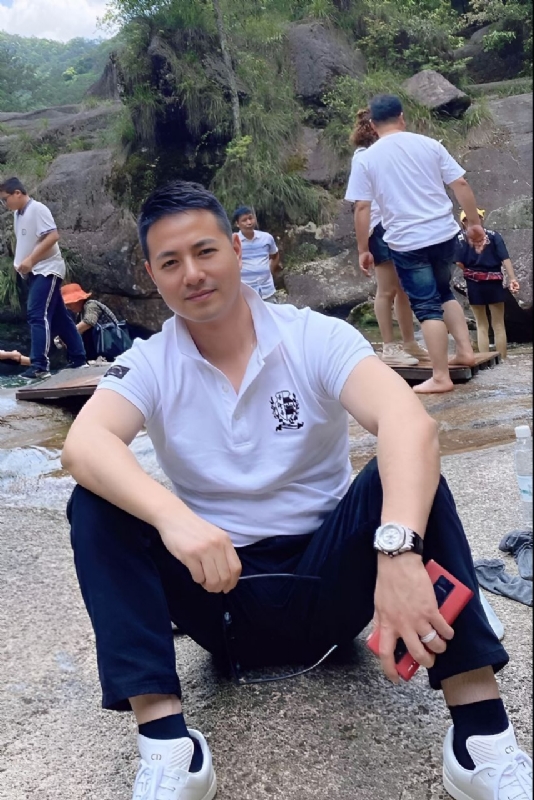 勿忘初心的第三张照片--大连相亲服务中心