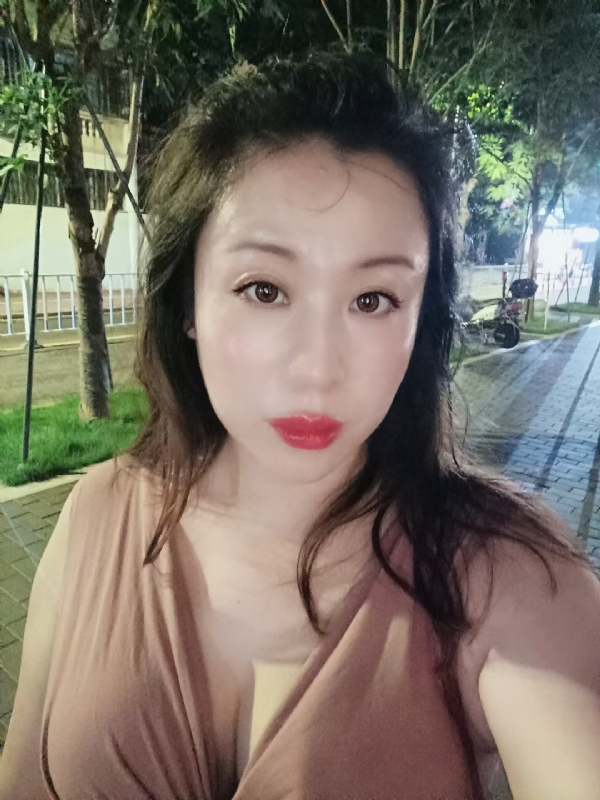 叶子青青的第一张照片--大连相亲服务中心