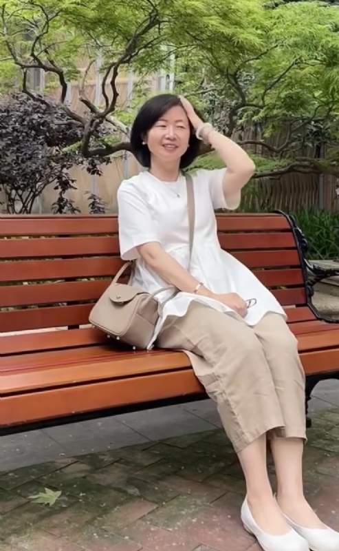 千年老母猪的第五张照片--大连相亲服务中心