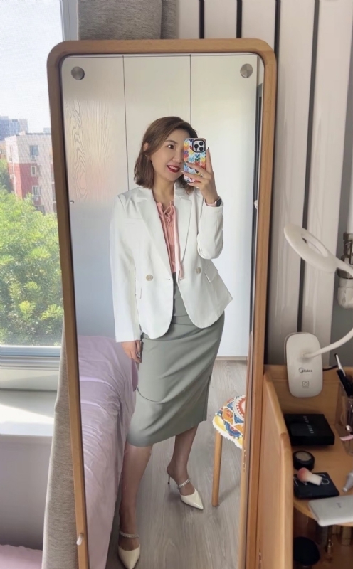 丽波的第三张照片--大连相亲服务中心