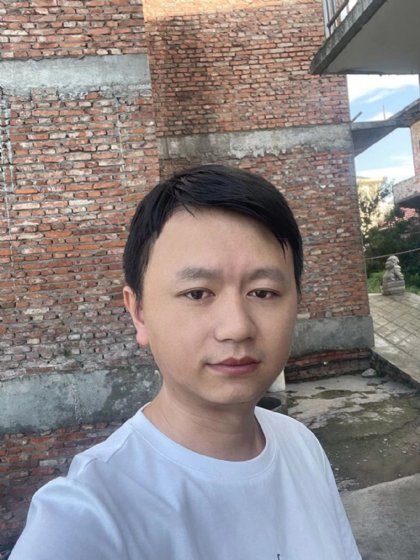 行人的第二张照片--大连相亲服务中心