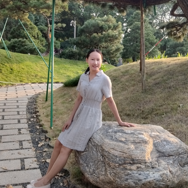 欣欣向荣的第一张照片--大连相亲服务中心