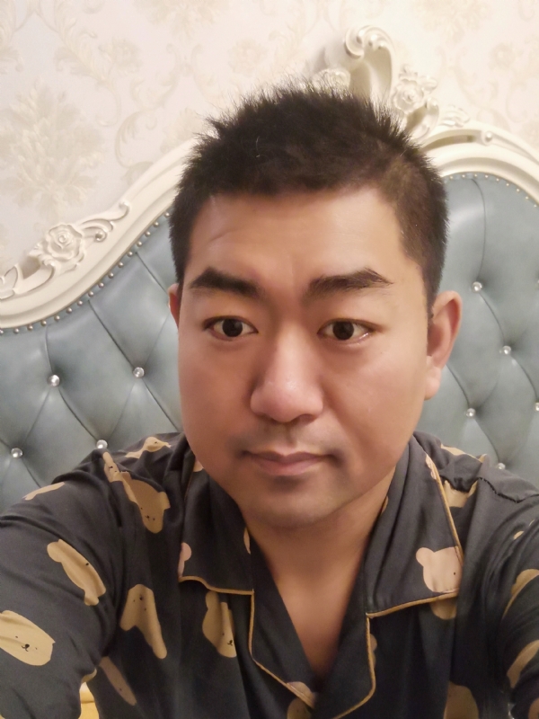 曾经的第一张照片--大连相亲服务中心