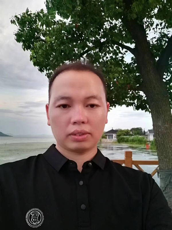 一起说晚安的第一张照片--大连相亲服务中心