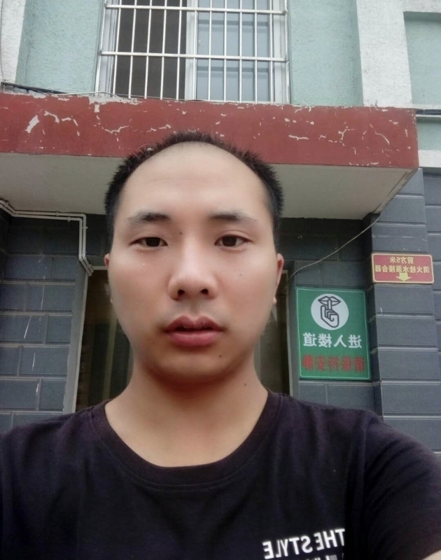 亮亮的第一张照片--大连相亲服务中心