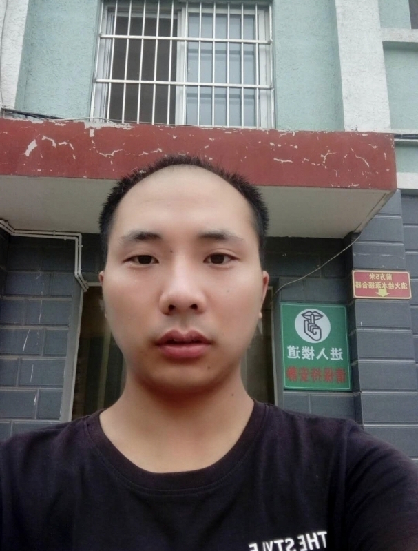 亮亮的第二张照片--大连相亲服务中心