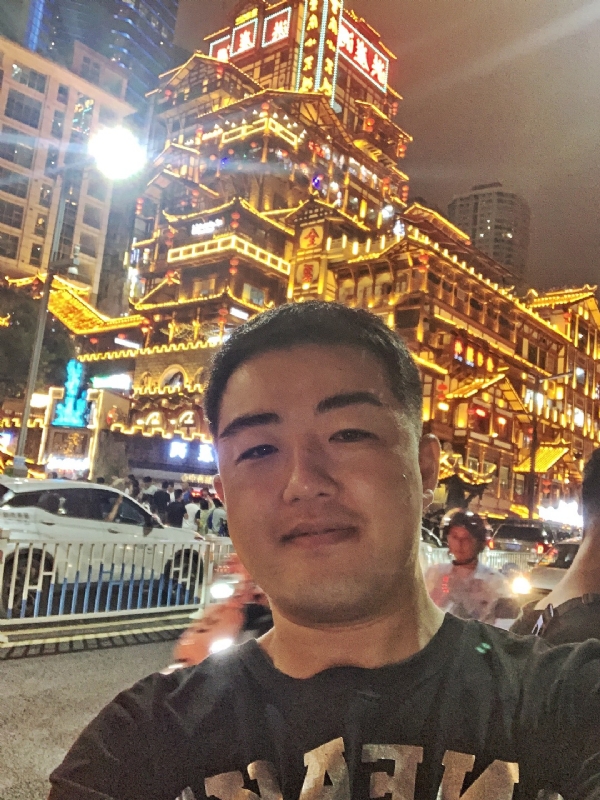 钢铁侠的第一张照片--大连相亲服务中心