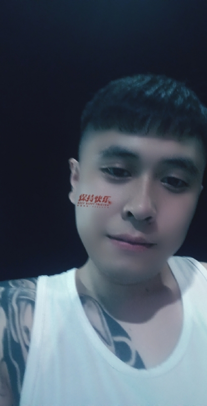 愚忠的第一张照片--大连相亲服务中心