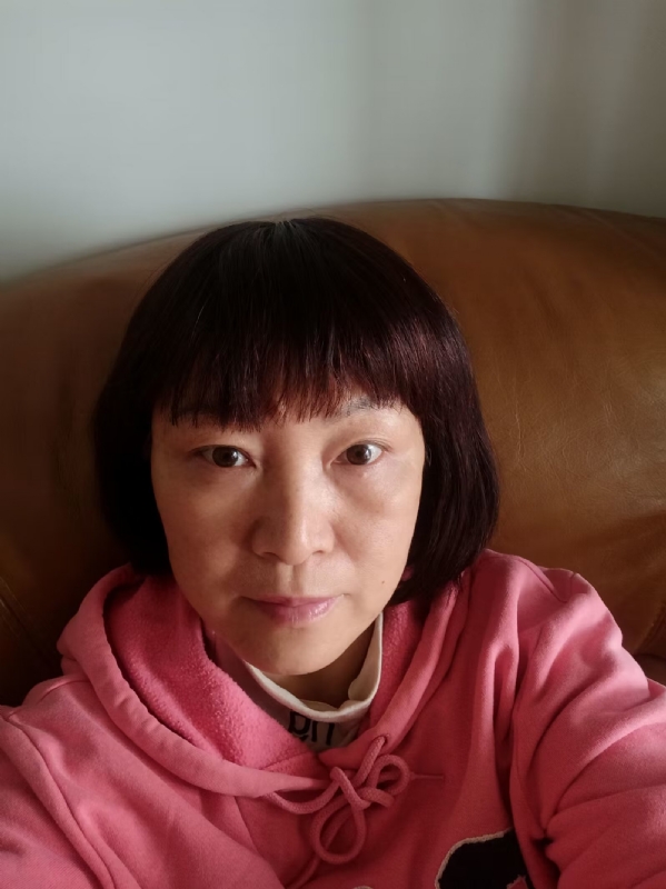 红玫瑰的第一张照片--大连相亲服务中心