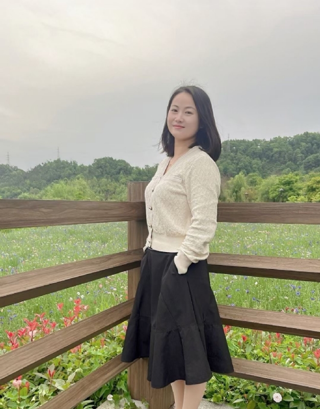 琴儿的第一张照片--大连相亲服务中心