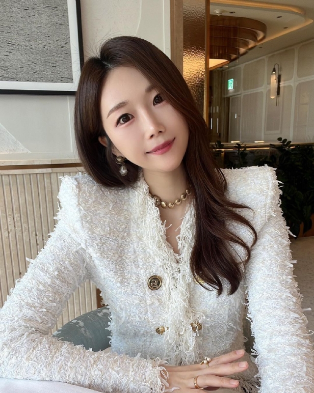 惠然的第一张照片--大连相亲服务中心