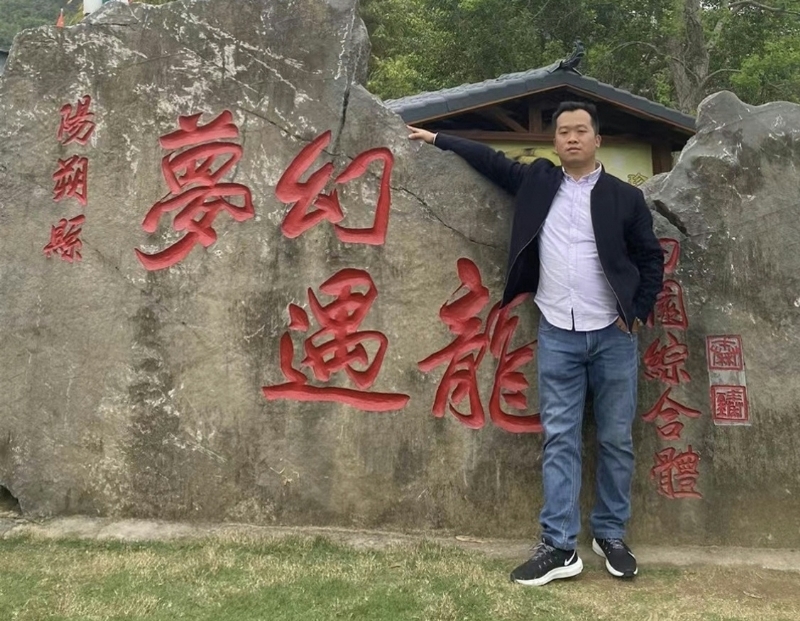 快乐每一天的第一张照片--大连相亲服务中心