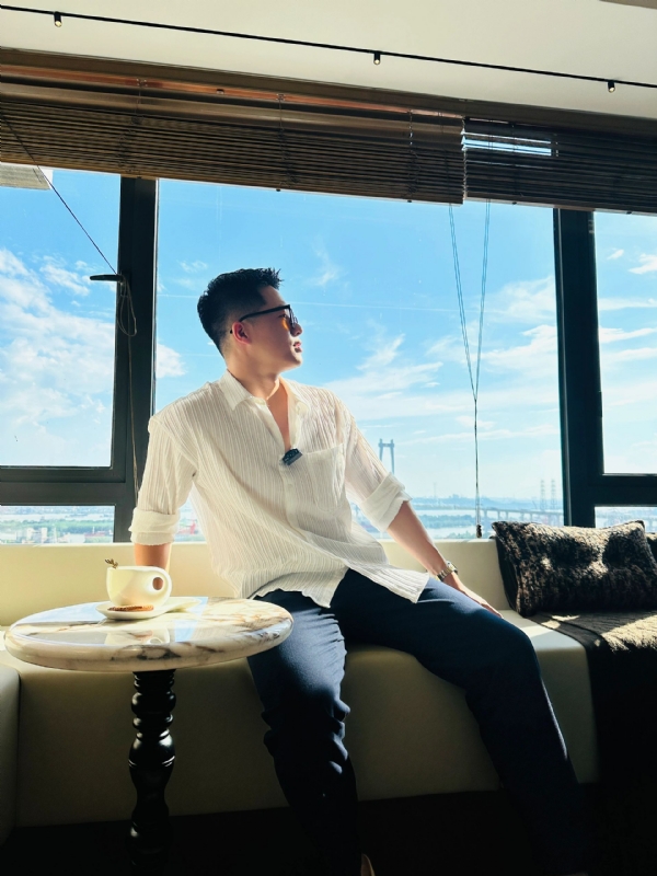 雨夜追风的第一张照片--大连相亲服务中心