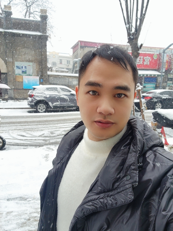 寻找合适伴侣的第一张照片--大连相亲服务中心