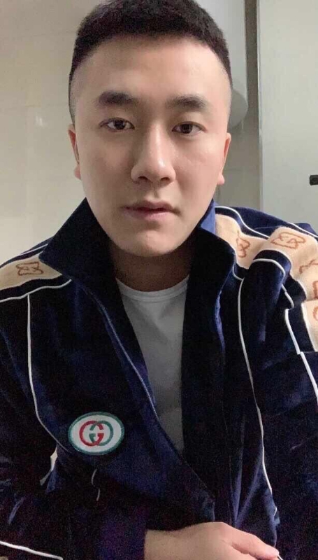 凌毅的第一张照片--大连相亲服务中心