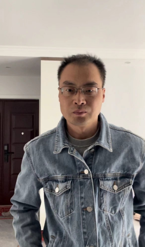 墨灬白的第一张照片--大连相亲服务中心