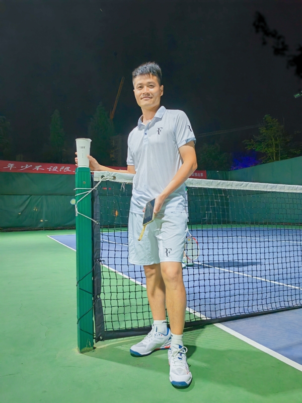 网球罗的第五张照片--大连相亲服务中心