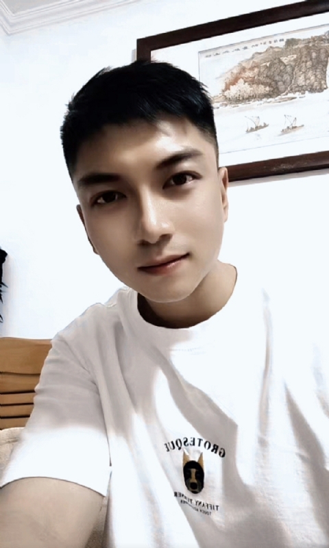 正直的火焰的第一张照片--大连相亲服务中心