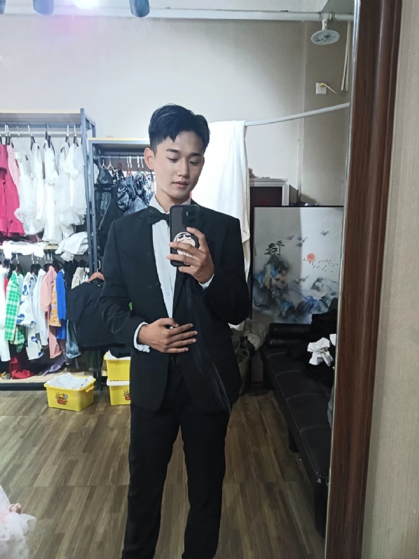 李梓宇的第一张照片--大连相亲服务中心