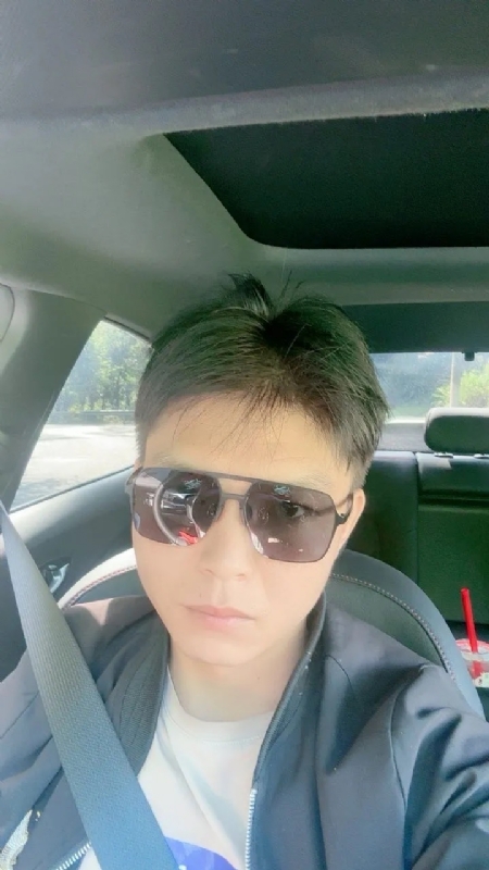 怀念的第一张照片--大连相亲服务中心